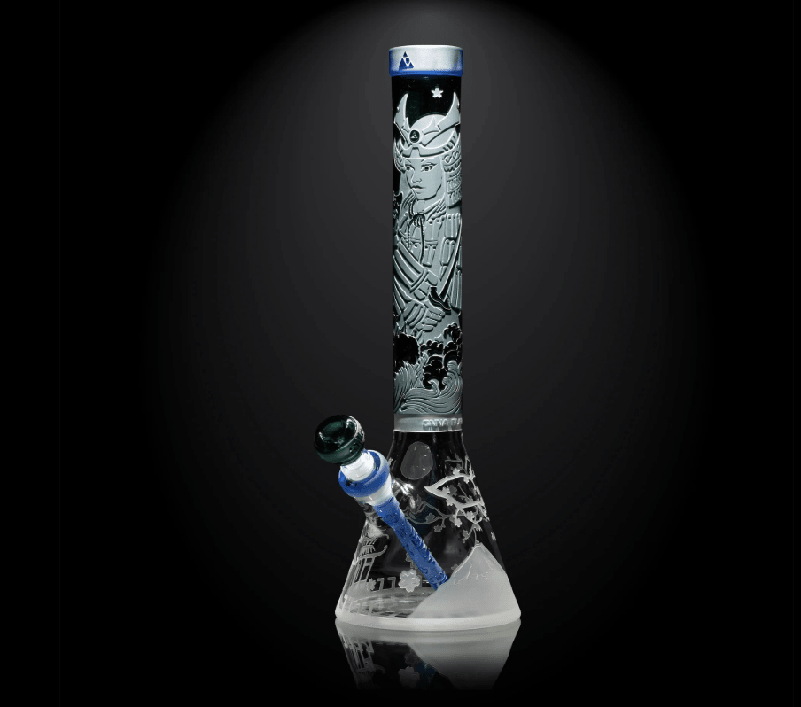 Milkyway Glass Femme Samurai 16″ Beaker - Glassets